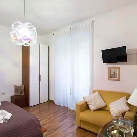 Апартаменты Parvula Domus Al Colosseo