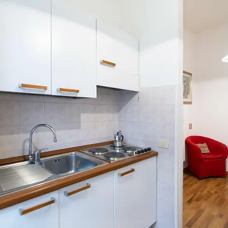 Apartament Parvula Domus Al Colosseo